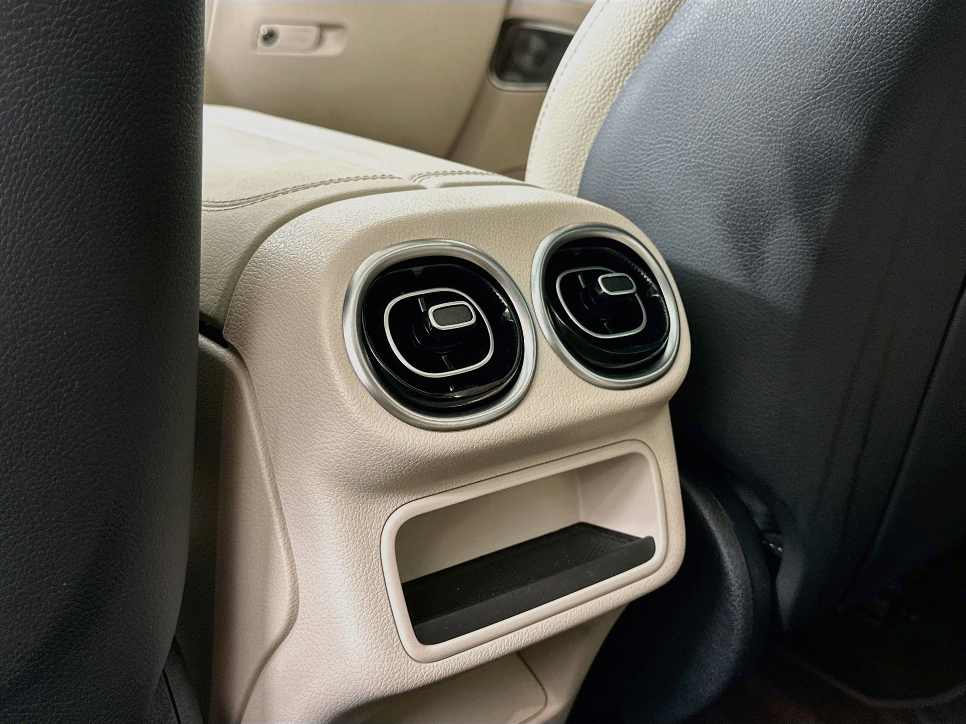 Certified 2026 Mercedes-Benz GLC 300 image 28