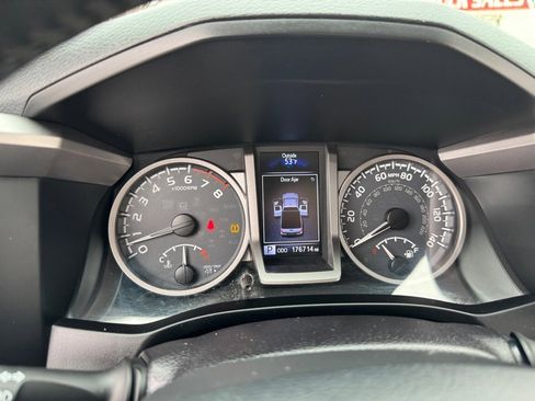 Used 2016 Toyota Tacoma 4x4 Access Cab image 22