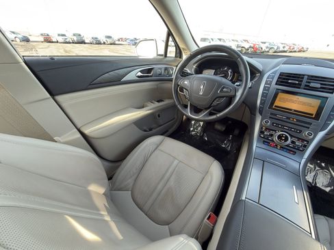 Used 2019 Lincoln MKZ Reserve image 28