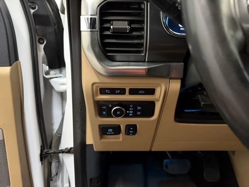 Used 2022 Ford F150 Lariat w/ Max Trailer Tow Package AWD/4WD image 29