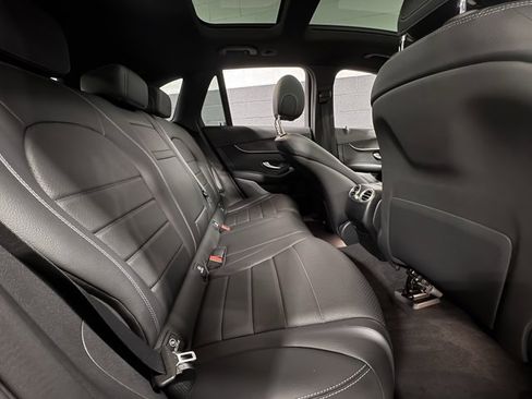 Used 2022 Mercedes-Benz GLC 300 4MATIC image 15