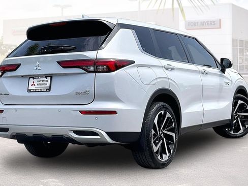 Used 2024 Mitsubishi Outlander SE AWD/4WD image 33