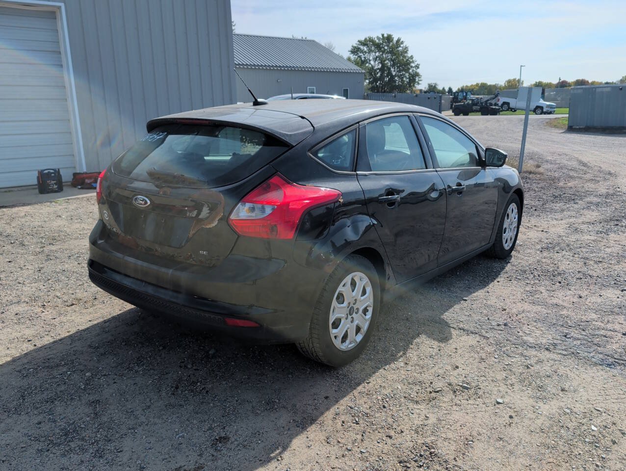 Used 2012 Ford Focus SE w/ SE Winter Pkg FWD image 5