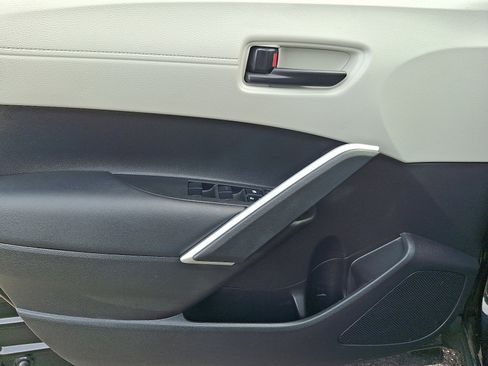 Certified 2023 Toyota Corolla Cross LE w/ Moonroof Package image 13