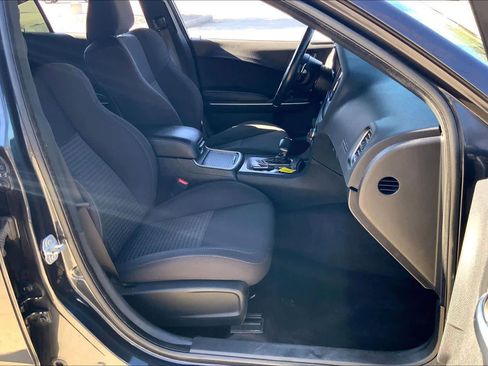 Used 2019 Dodge Charger GT image 9