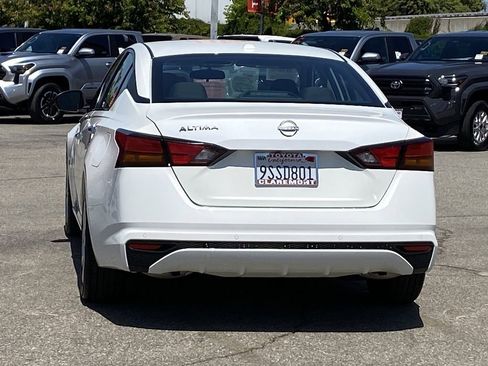 Used 2025 Nissan Altima 2.5 S FWD image 41