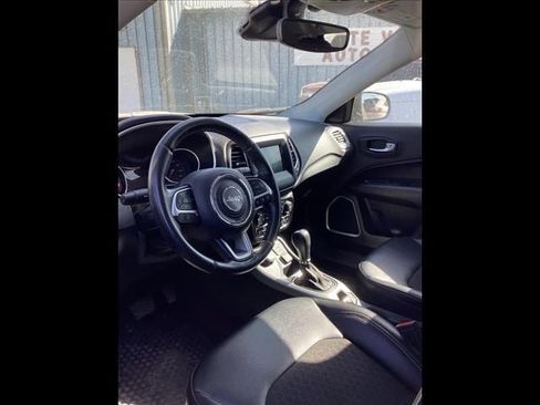 Used 2021 Jeep Compass Latitude w/ Driver Assistance Group image 8