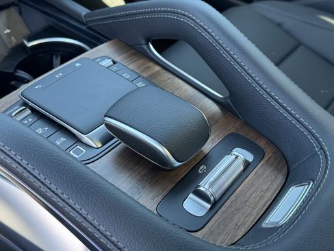 New 2025 Mercedes-Benz GLS 450 4MATIC image 27
