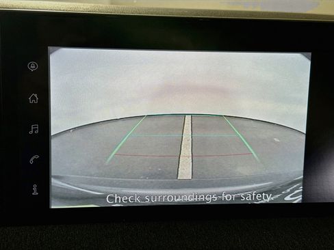 Used 2025 Nissan Kicks SV AWD/4WD image 22