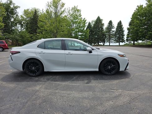 Used 2024 Toyota Camry XSE FWD image 7