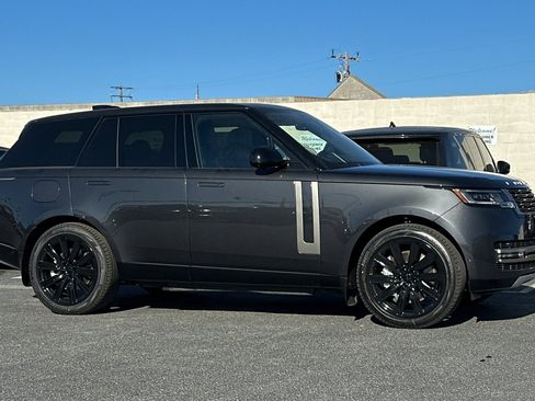 New 2026 Land Rover Range Rover SE image 6