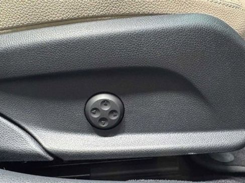 Used 2020 Mercedes-Benz C 300 Sedan image 22