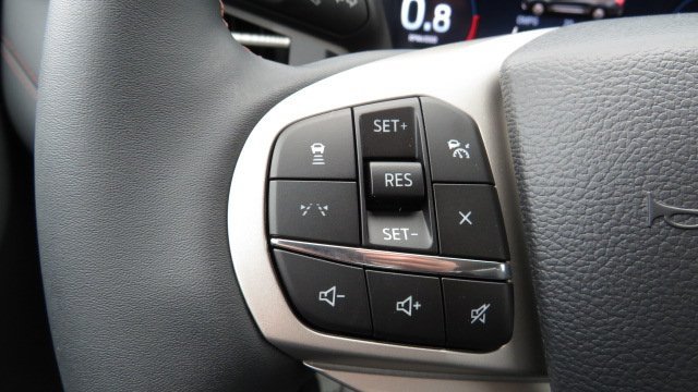 Used 2026 Ford Explorer Active AWD/4WD image 24