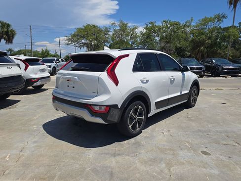 New 2026 Kia Niro EX FWD image 8