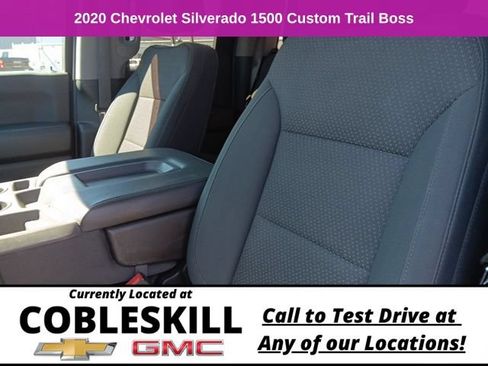 Used 2020 Chevrolet Silverado 1500 Custom Trail Boss w/ Custom Convenience Package AWD/4WD image 17