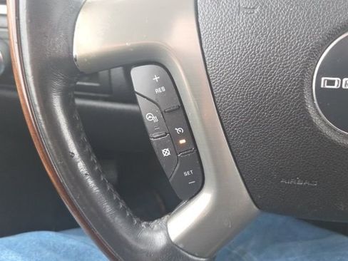 Used 2009 GMC Yukon Denali image 42