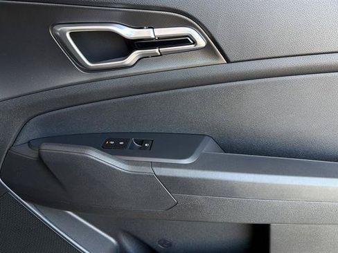 New 2026 Kia Sportage LX FWD image 20