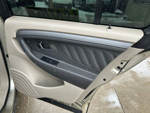 Used 2011 Ford Taurus SEL w/ 201A Rapid Spec Order Code image 16