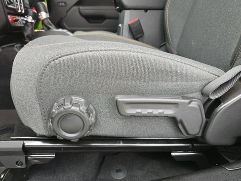 Used 2025 Jeep Wrangler Sport image 27