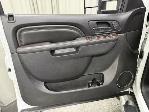 Used 2013 GMC Sierra 2500 Denali w/ Snow Plow Prep Package AWD/4WD image 17