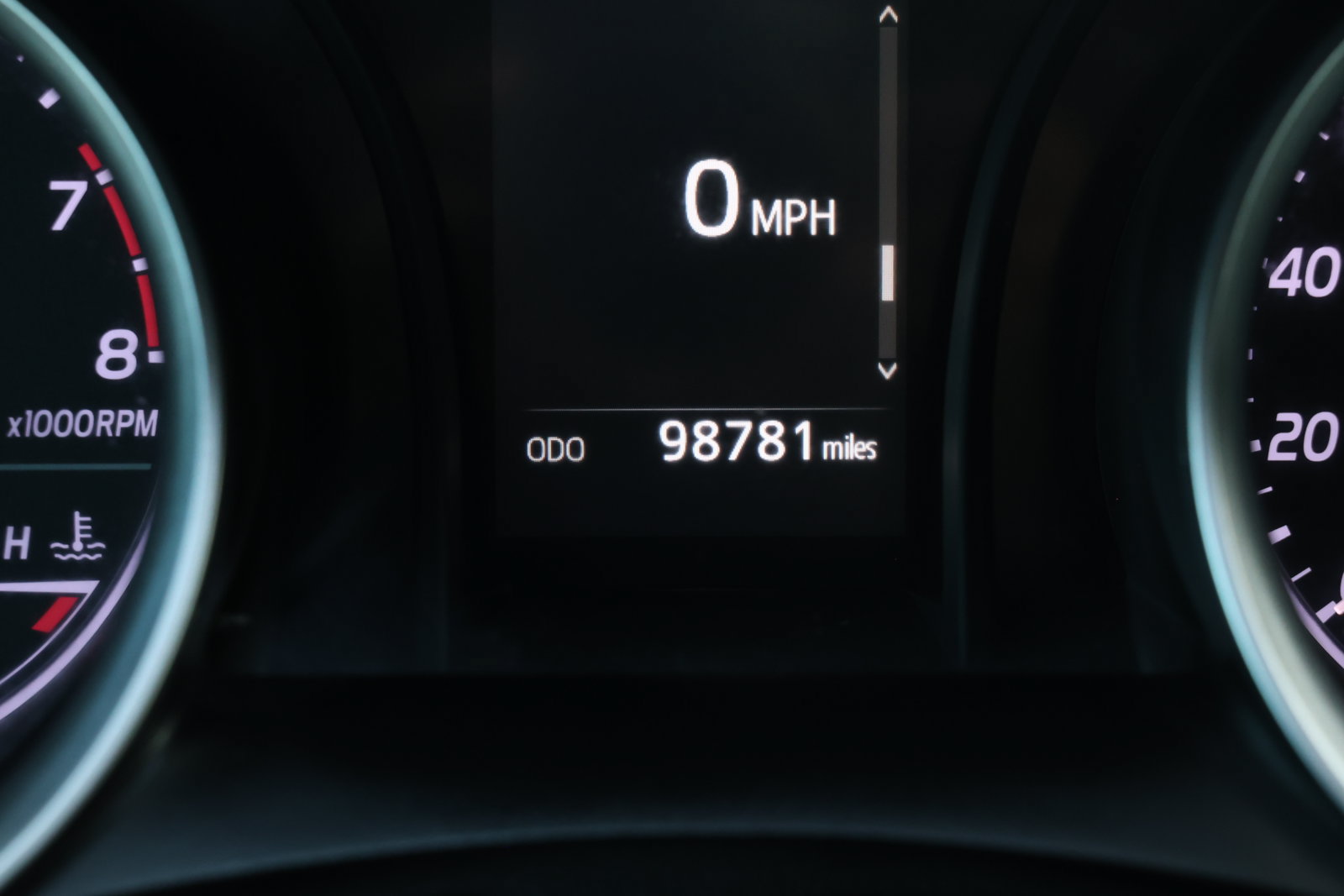 Used 2023 Toyota Camry LE FWD image 4