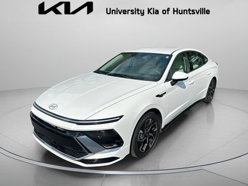Used 2024 Hyundai Sonata SEL FWD image 4