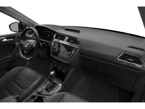 Used 2018 Volkswagen Tiguan SEL AWD/4WD image 14
