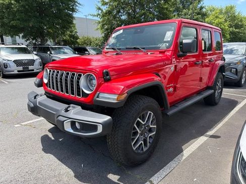 Used 2024 Jeep Wrangler Unlimited Sahara w/ Technology Group AWD/4WD image 4