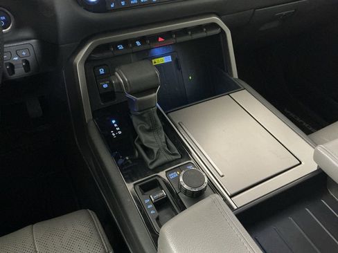 Used 2023 Toyota Sequoia Limited image 14