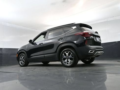 Used 2023 Kia Seltos EX AWD/4WD image 21