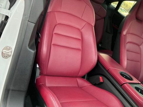 Used 2023 Porsche Taycan RWD image 19