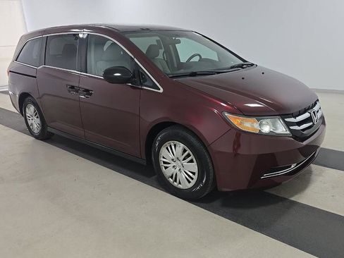 Used 2016 Honda Odyssey LX image 3