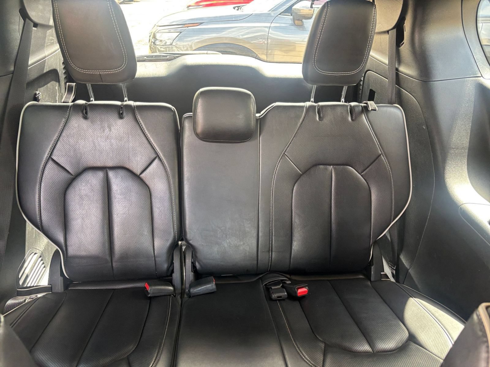 Used 2025 Chrysler Pacifica Limited FWD image 32