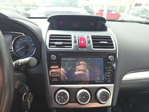 Used 2016 Subaru Crosstrek 2.0i Premium image 8