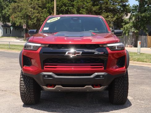 Certified 2024 Chevrolet Colorado ZR2 w/ Technology Package AWD/4WD image 2