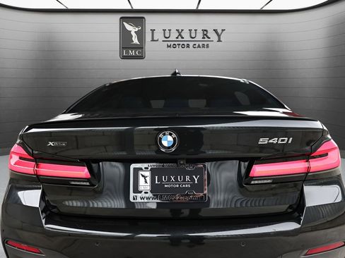 Used 2023 BMW 540i xDrive w/ Executive Package image 17