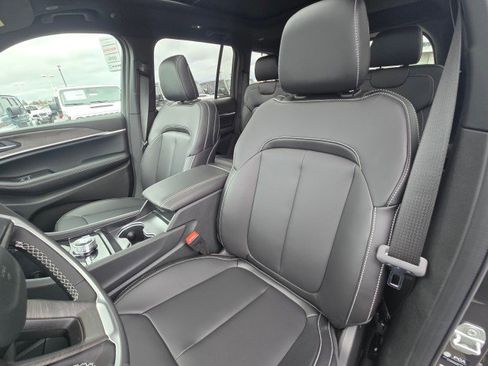 New 2025 Jeep Grand Cherokee Limited AWD/4WD image 25