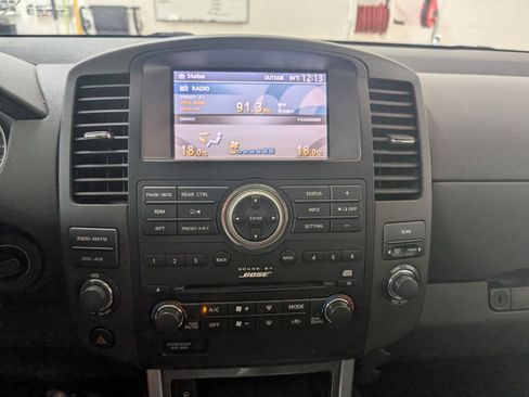 Used 2011 Nissan Pathfinder S AWD/4WD image 10