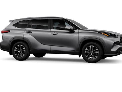 New 2026 Toyota Highlander XLE image 13