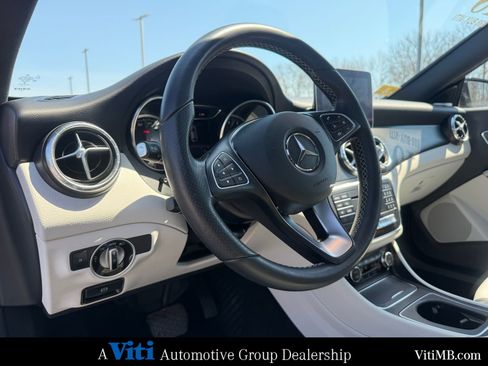 Used 2018 Mercedes-Benz CLA 250 4MATIC image 17