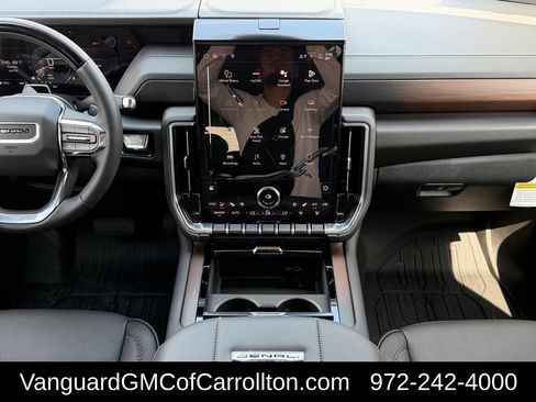 New 2026 GMC Yukon Denali w/ Denali Reserve Package AWD/4WD image 13