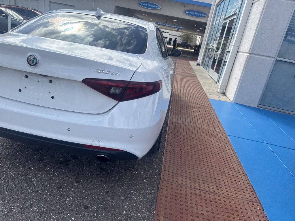 Used 2021 Alfa Romeo Giulia Sprint w/ Cold Weather Package AWD/4WD image 26