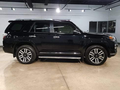 Certified 2024 Toyota 4Runner Limited AWD/4WD image 8