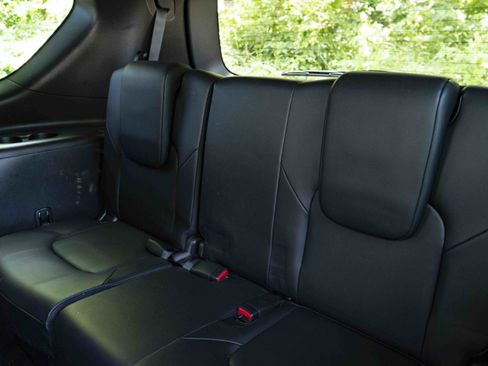 Used 2023 Nissan Armada SL w/ Midnight Edition Package RWD image 19