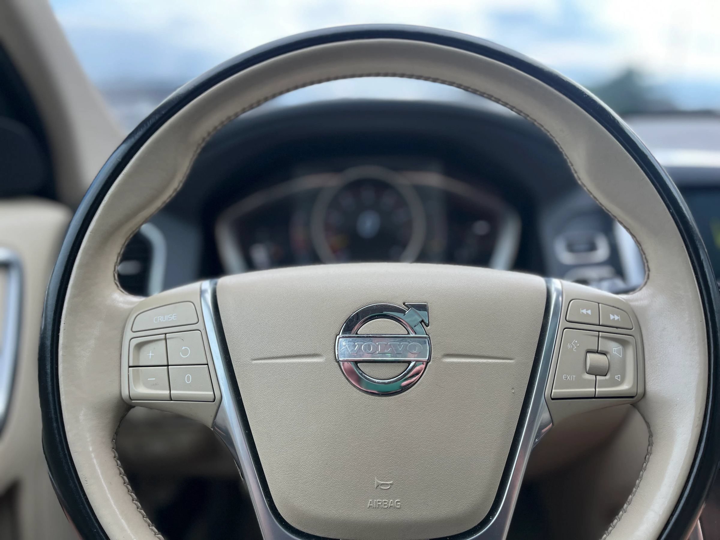 Used 2015 Volvo XC60 T5 AWD/4WD image 18