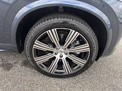 Certified 2024 Volvo XC90 T8 Ultimate image 5