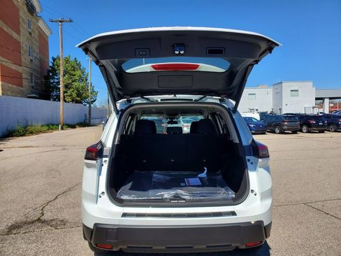 New 2026 Nissan Rogue SV AWD/4WD image 8