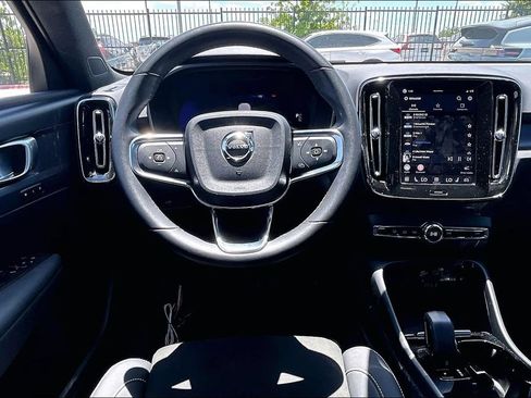 Certified 2023 Volvo XC40 Recharge Plus AWD/4WD image 6