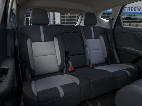 New 2025 Chevrolet Blazer LT image 17