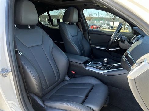 Used 2019 BMW 330i Sedan w/ Convenience Package image 30